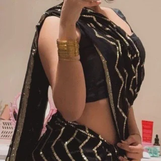Saree wail - Group with 1 groups in Common