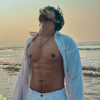 Pondicherry Gay group - Group with 977 groups in Common